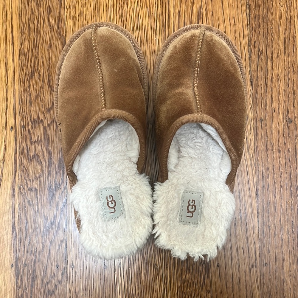 UGG kids Keegan slipper size:2